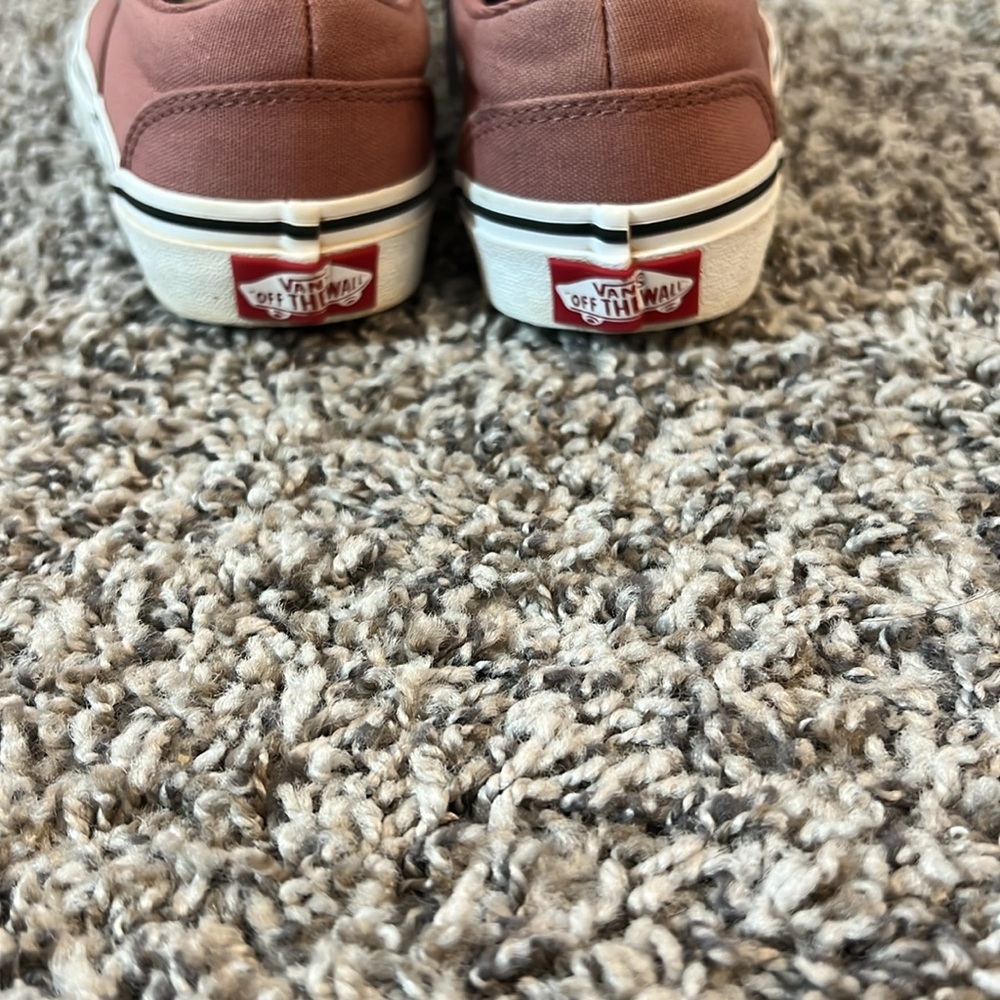 Vans - Picture 9 of 9